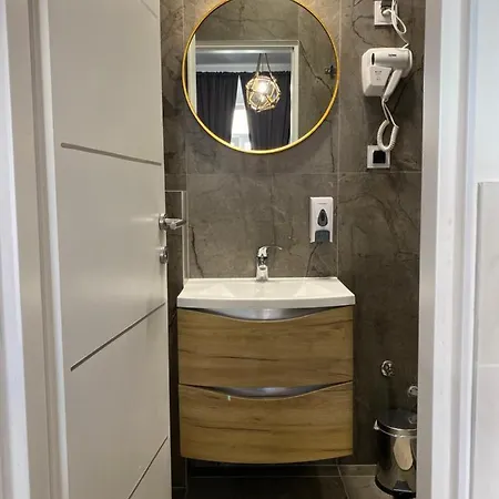 Апартаменты Lukadorajana Center *